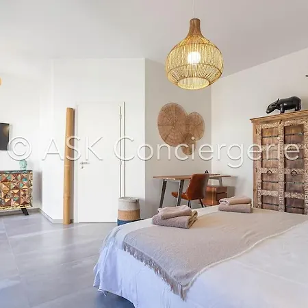 Surgabali - Swimming Pool And 300m From The Villa *